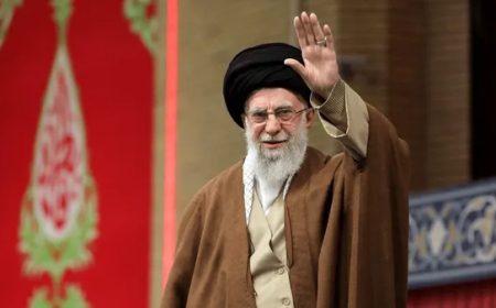 حضرت آیت‌الله العظمی خامنه‌ای رهبر معظم انقلاب اسلامی به شهادت رسیدند