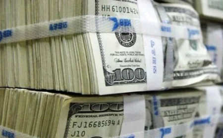 تزریق ۵۰۰ میلیون دلار اسکناس به بانک‌ها در سوم شهریور
